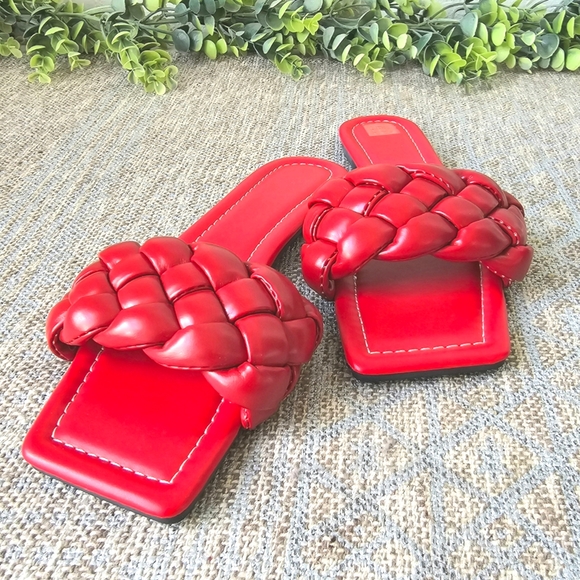 Red chunky Woven Slip on Sandals | size 8.5 | slide on - Picture 2 of 6